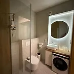 Belle View Strumyk 212 - Jacuzzi & شقة *